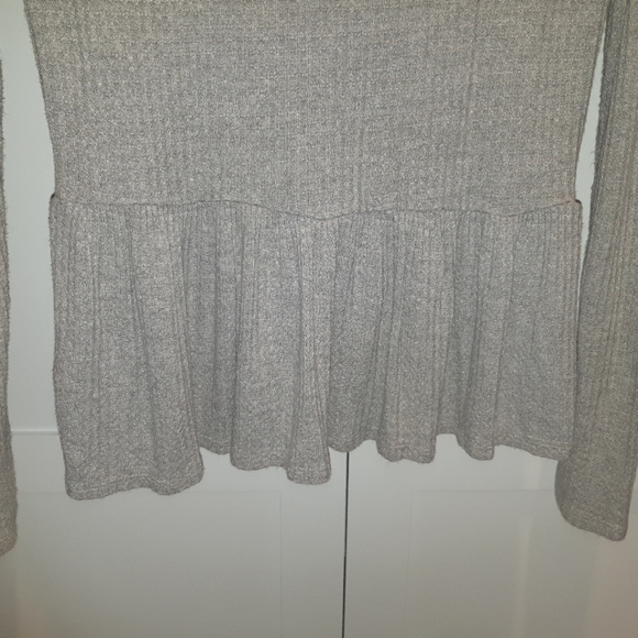 Brand New Rickis Gray Waffle Knit Peplum Top NWOT - Picture 9 of 11